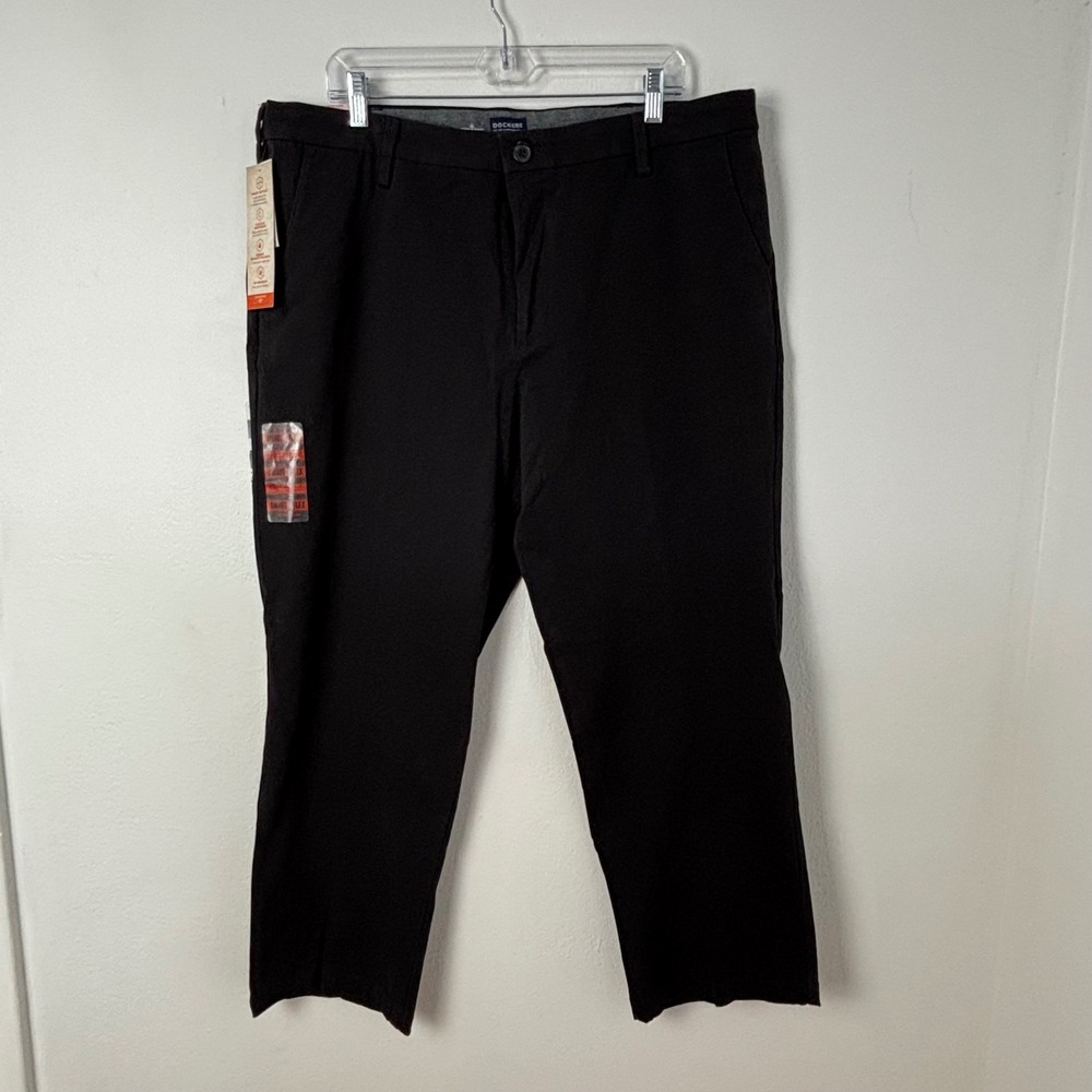 Dockers Workday Khaki Classic Fit Smart 360 Flex Pants Black 40x29 NWT Chinos